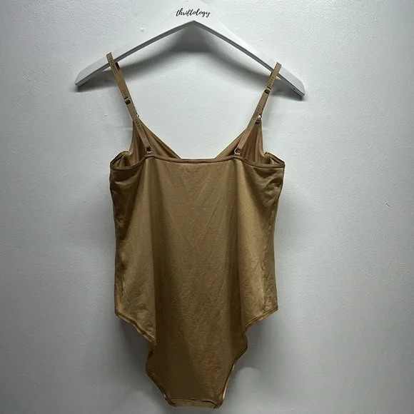 Hanro Bodysuit Skin Smooth Touch Underwired Bra Snap Nude Tan #1533 Size 36A